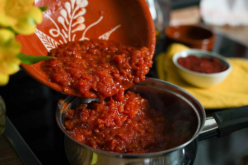 sauce-zubereiten-pupusas- Sauce zubereiten - Pupusas