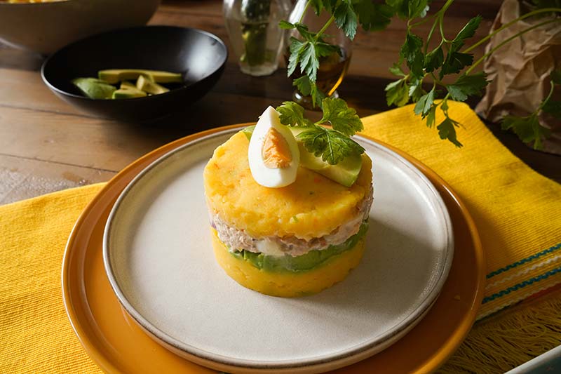 teller-anrichten-causa-rellena Teller anrichten - Causa Rellena
